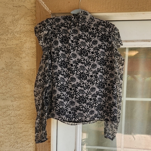 Walter Baker Floral Jeny Ruffle Blouse - Picture 4 of 9